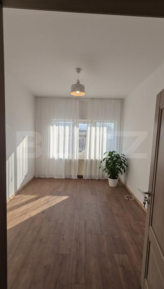 Spatiu central, 3 incaperi, 65 mp, prima închiriere – 21 Decembrie
