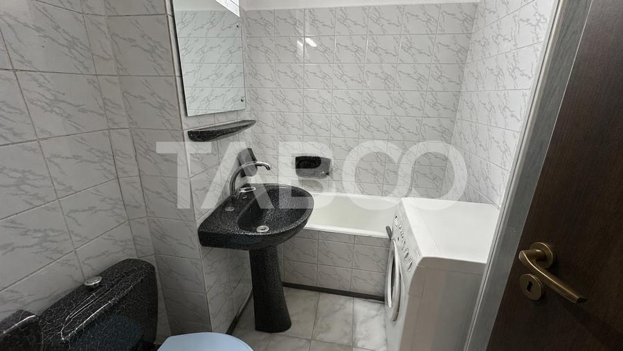 Apartament 4 camere etaj intermediar cu pivnita zona Strand Sibiu