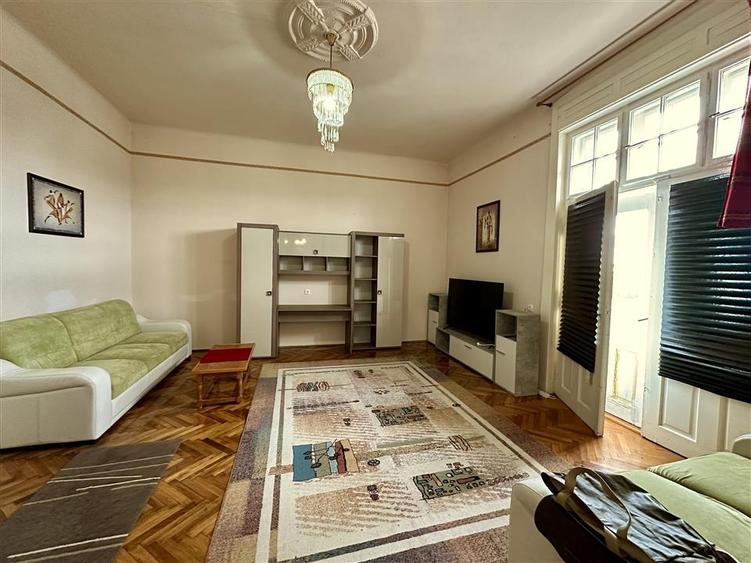 Apartament 3 camere, la casa cu architectura Istorica in Arad, zona Centrala.