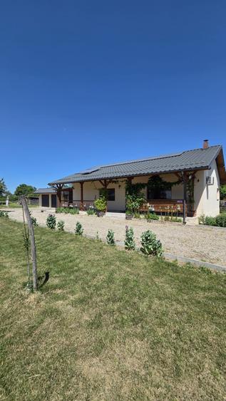 Casă modernă, independentă energetic, în mijlocul naturii – Săi, jud. Satu Mare