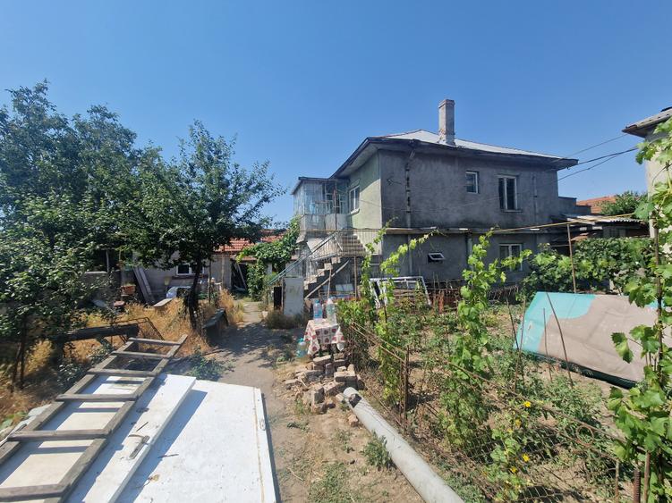 Km 4-5 -Casa P+1 cu teren 326mp avand deschidere 12ml- 115.000euro