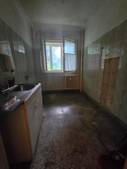 APARTAMENT DE VÂNZARE CU DOUĂ CAMERE IN ZONA PAJURA SEC.1