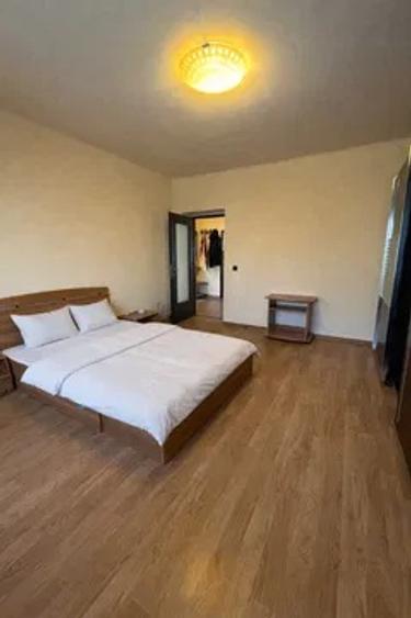 Apartament 2 camere in bloc vila zona Teatrul Dramatic