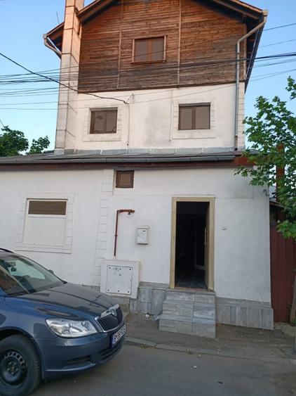 Casa vila locuit  Imobil  P+ 2 cu 12 camere +living spatios 435 METRI