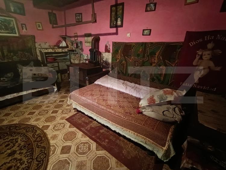 Casa cu 2 camere cu Anexe