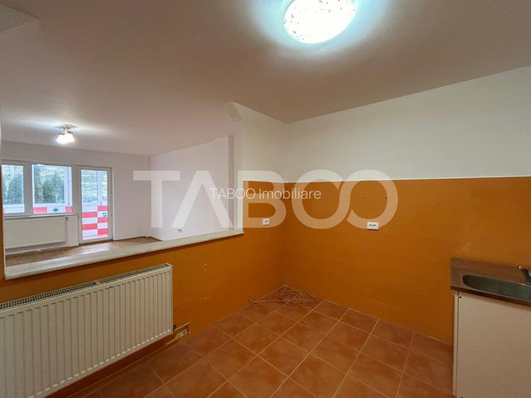 Garsoniera de vanzare 40 mpu etaj intermediar balcon Sibiu - 3