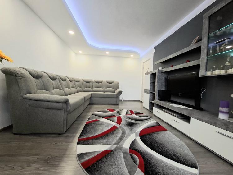 Apartament 2 camere decomandat, renovat, 55 mp – Codlea, Str. Freziei