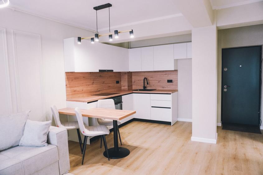 Apartament nou, mobilat și utilat complet | 46 mp | Tonuri calde, gata de mutat