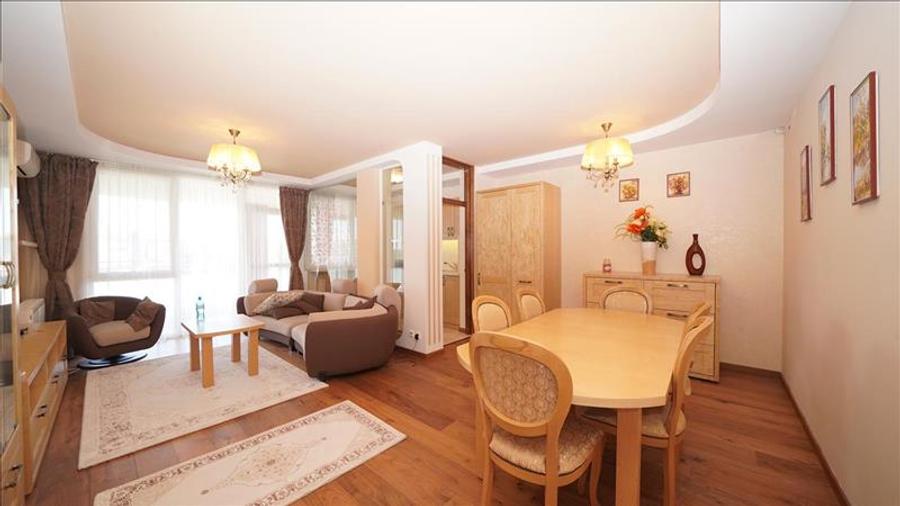 Apartament cu 3 camere, terasa generoasa si doua locuri de parcare, Ared