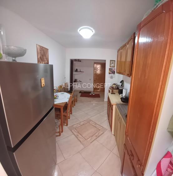 Delfinariu-blv Mamaia-3 camere decomandat - 3