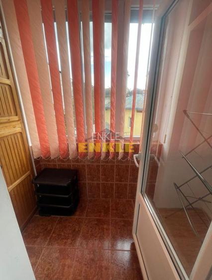 De închiriat apartament 4 camere decomandat - 7