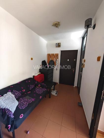 Garsonieră decomandată | Tineretului | Str. Poenari nr. 1 | Etaj 1 | 7min metrou - 5