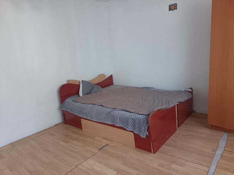 Casa curte/ oras Pantelimon/3 camere/curte mare