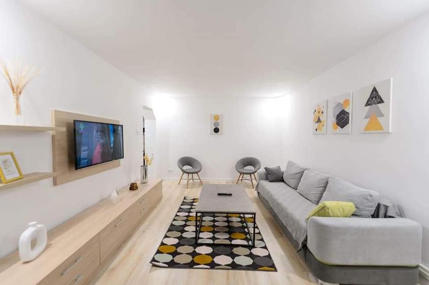 PENINSULA 2 CAMERE RECENT RENOVAT 600 EURO TERMEN LUNG