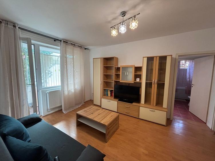 Apartament 3 camere,zona Medicina