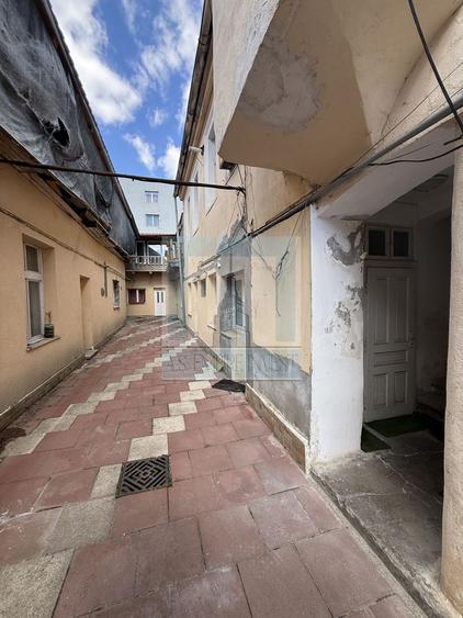 Apart. la casa , 4 camere, mobilate/utilate - zona Brașovul Vechi