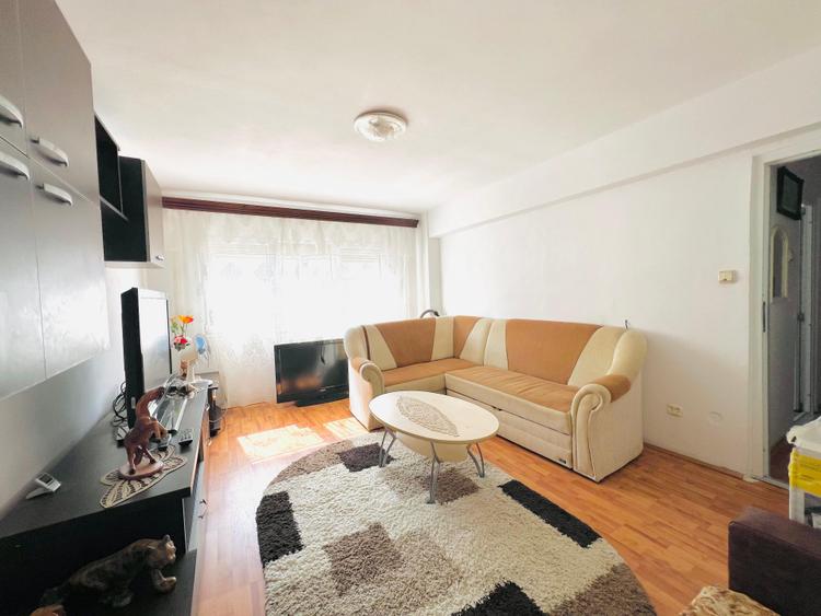 Apartament 2 camere| etaj 2| zona Cugir