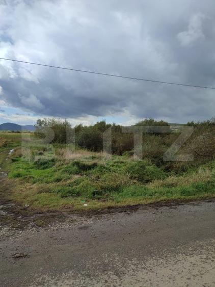 Teren extravilan de vanzare, 70 ari, utilitati, zona Simionesti