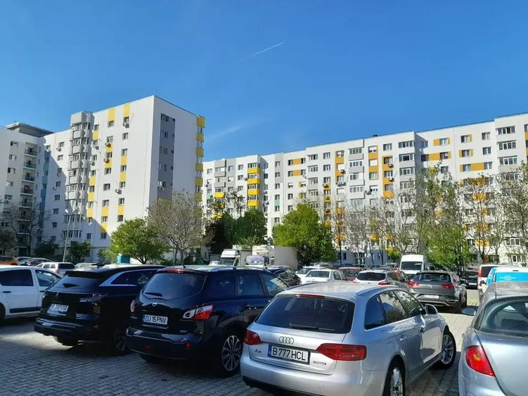 ISPIRESCU MARGEANULUI GLICINELOR, BLOC MIXT 1986