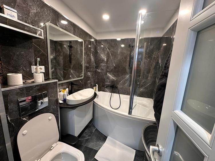 Apartament 3 camere de vanzare Dacia