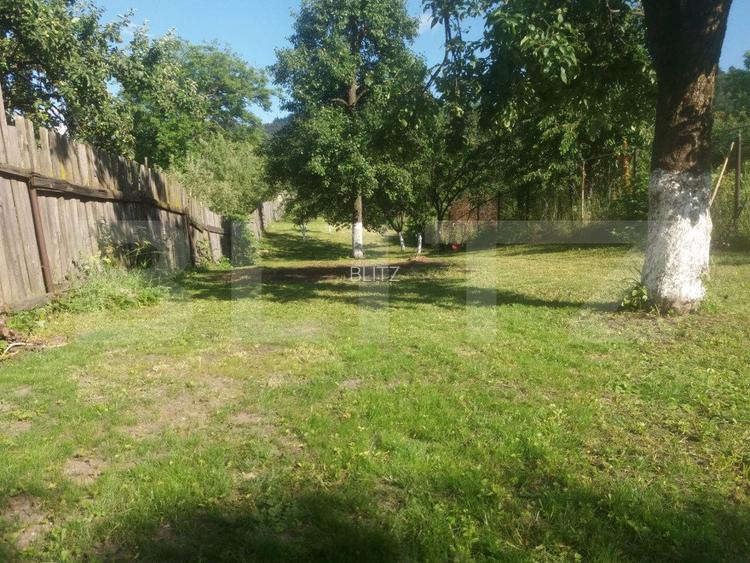 Vânzare Casă în Săcele - Locuință cu Teren Generos cu Potențial -de Renovat - 11