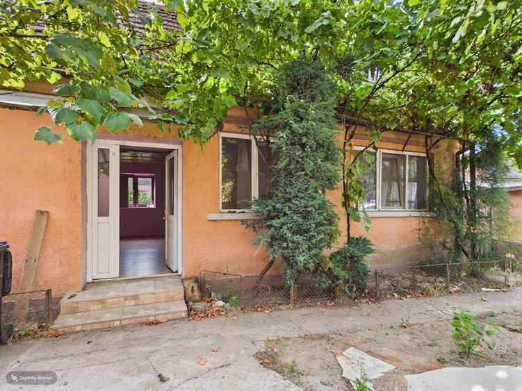Casă Tileagd, 25 km Oradea, teren 328 mp