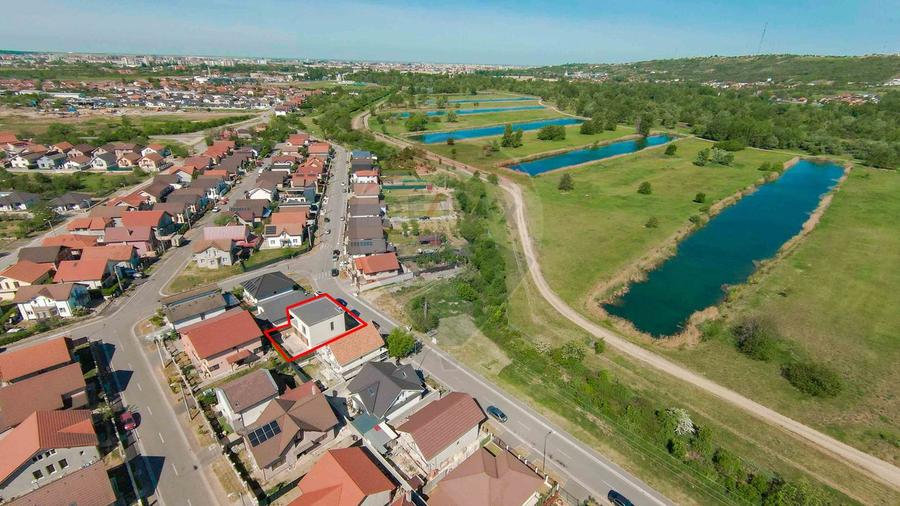 Casă / Vilă cu 5 camere de vânzare în zona Calea Clujului