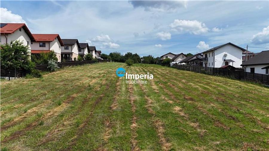 Teren intravilan cu 35 ml deschidere la Strada 1 Decembrie – Valea Lupului