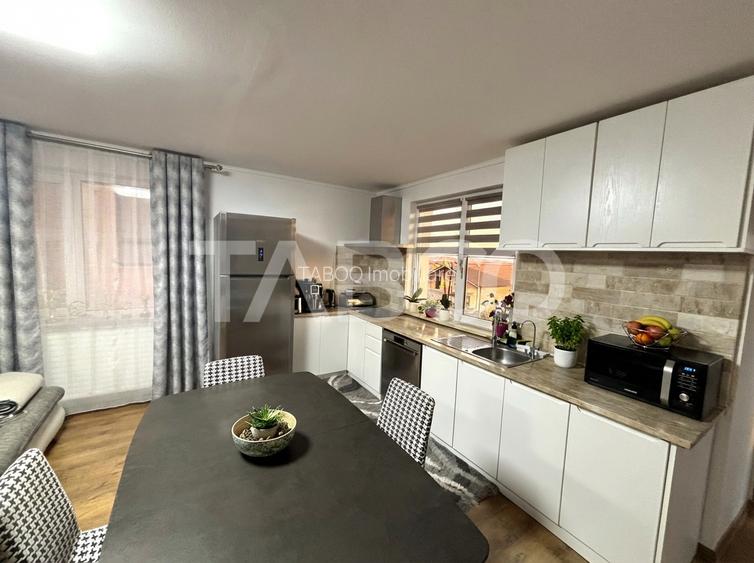 Casa individuala  cu 3 camere de vanzare  500 mp teren Sura Mare - 12