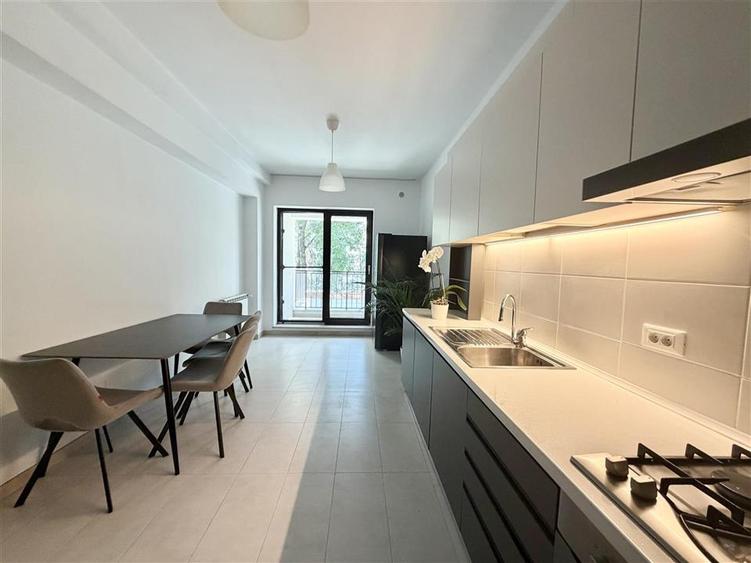 FOR RENT 4 ROOMS 200 SQM 3 PARKING