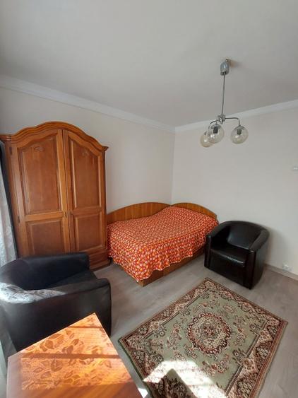 Ofer de inchiriat 2 camere