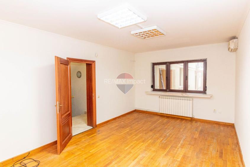 Casa / Vila cu 7 camere de inchiriat în zona Victoriei - 20
