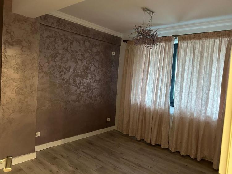 Apartament 2 camere si curte Damaroaia