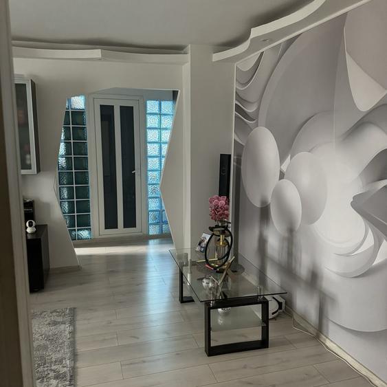 Vanzare Apartament 3 camere renovat, 68 mp, etaj 10, 13 Septembrie