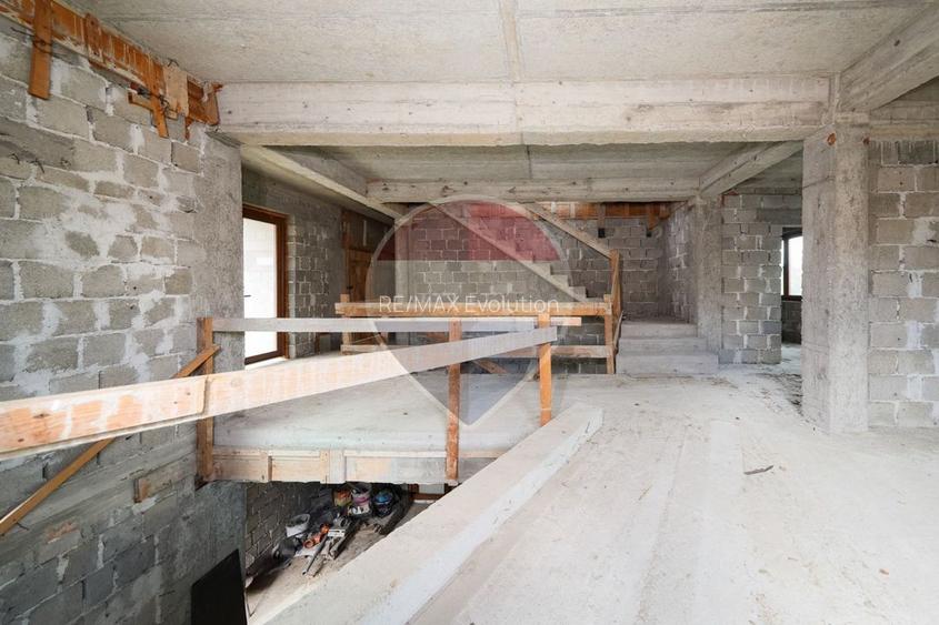 CASA LA ROSU | TOMIS 21 | 325MP | 346MP CURTE | 470 TEREN |ACCES AUTO