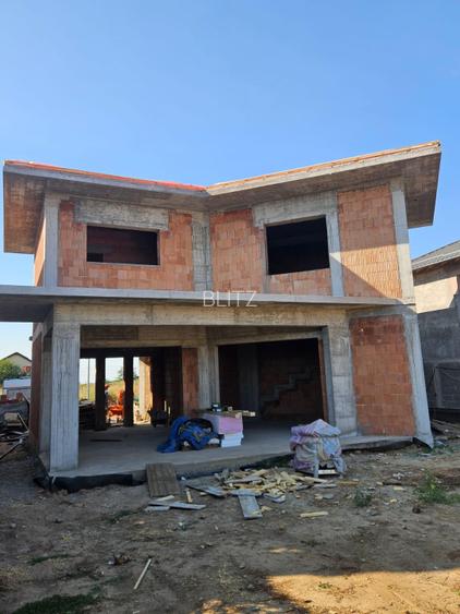 Casă de vânzare, 143 mp, teren 712 mp, zona Cârcea - 7
