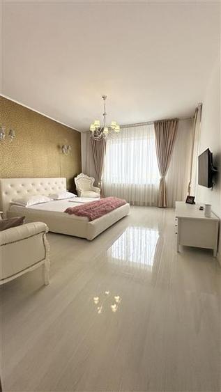 Apartament 4 Camere 135 MP, cu Vedere Superba la Mare si la Lac, Zona Phoenicia