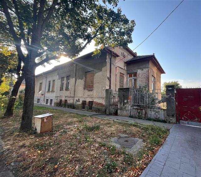 Timisoara, Vila Cu Teren Generos De 802 Mp. Zona Balcescu-Elisabetin