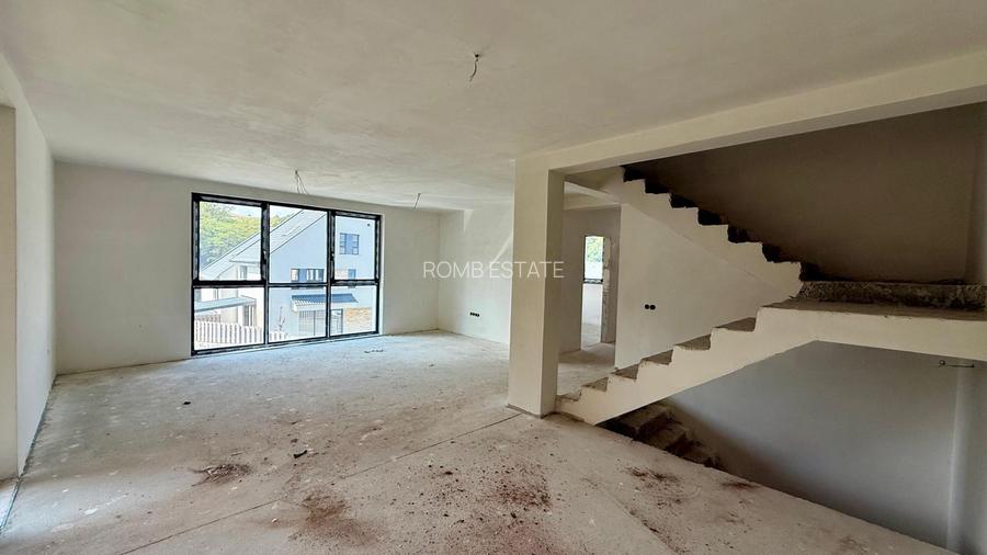 Duplex cu 5 camere, 2 garaje, semifinisat, zona Tauti - 4
