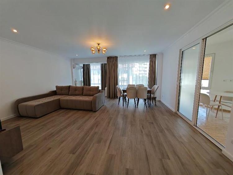 Inchiriem Apartament 3 Camere, Modern, 100 Mp, Decomandat, Racadau