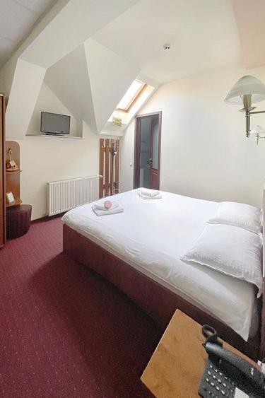 Pensiune de 15 camere in Centrul Istoric la 400m de Piata Sfatului