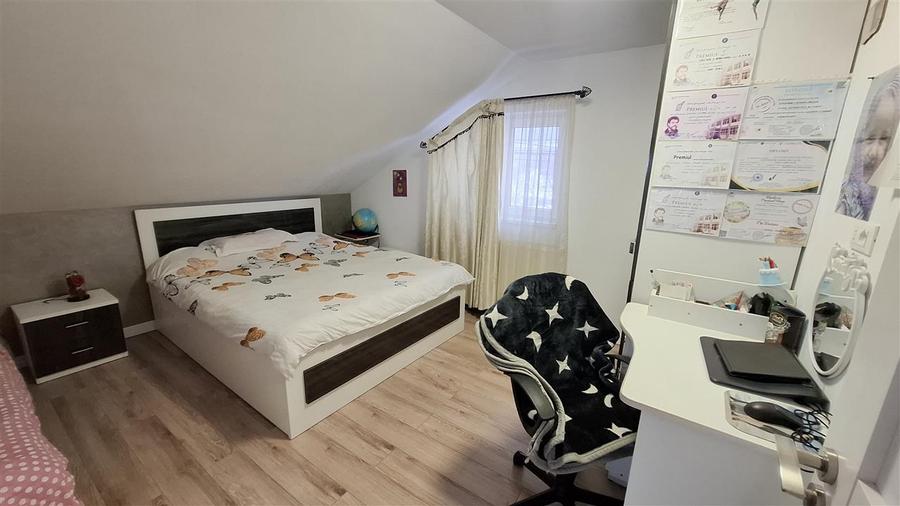 Casa Rediu,5 camere, 2 bai,S.u 150 mp,Beci,Asfalt,0% Comision