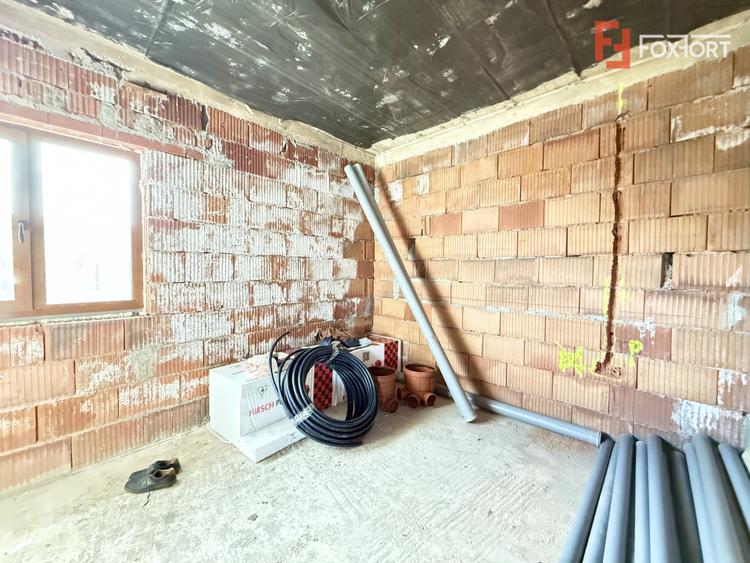Duplex cu 5 camere de vanzare in localitatea Sacalaz, zona Centrala