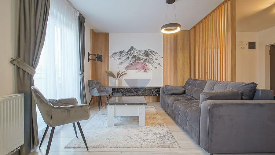 Apartament 2 camere de vânzare | Parcare și boxă | Zona Tractorul