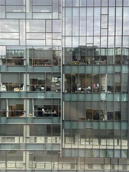 Spatii de inchiriat in cladirea Oslo BC - 2 minute acces Metrou
