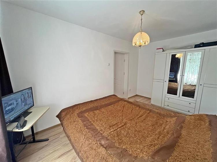 Apartament 2 camere decomandat | Etaj intermediar | Mobilat, zona Aleea Parcului