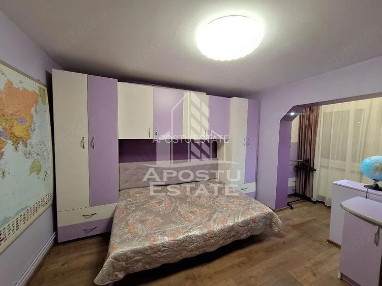 Apartament decomandat,4 camere,2bai,etaj 1 Lipovei,mobilat si utilat