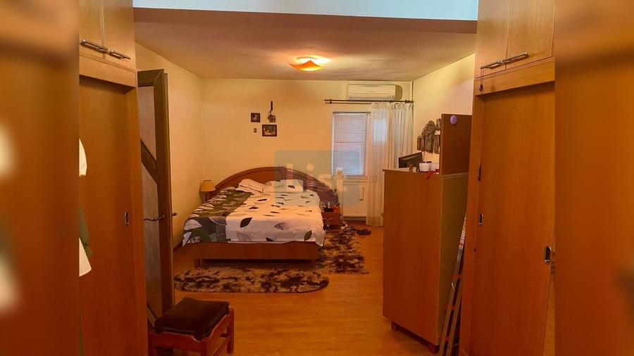 Casă 8 cam. P+1+M in Coiciu | 2 bucătării | 3 băi | Parcare 2-3 mașini