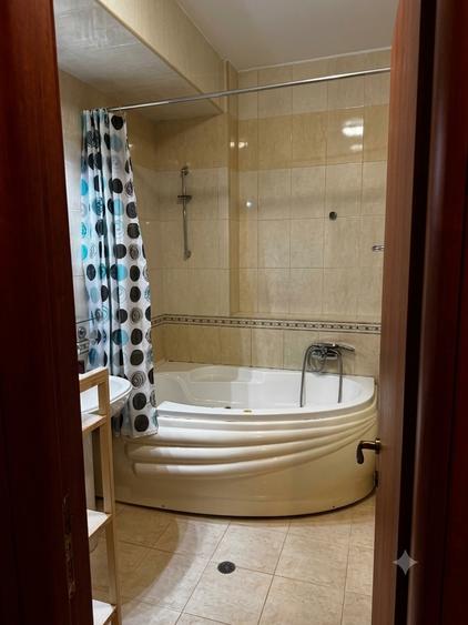 Apartament de 2 camere, semidecomandat, 53mp + terasa, zona Andrei Mureșanu