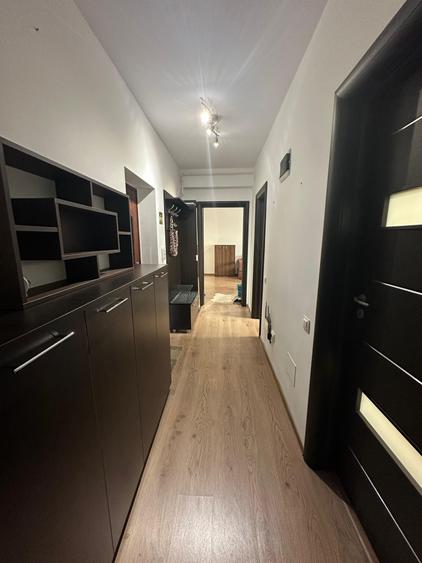 INCHIRIERE/ APARTAMENT 2 CAMERE / MILITARI/ ROSU /LOC DE PARCARE/ 420 EURO